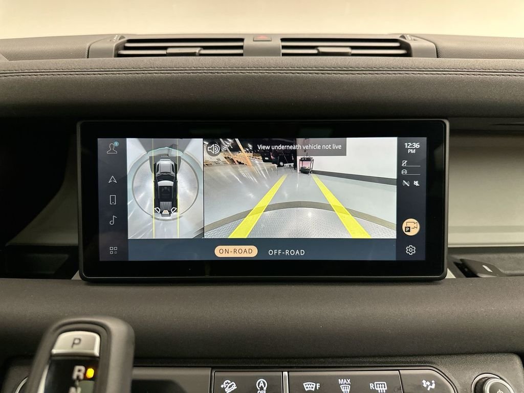 Used 2020 Santorini Black Metallic Land Rover S image 28