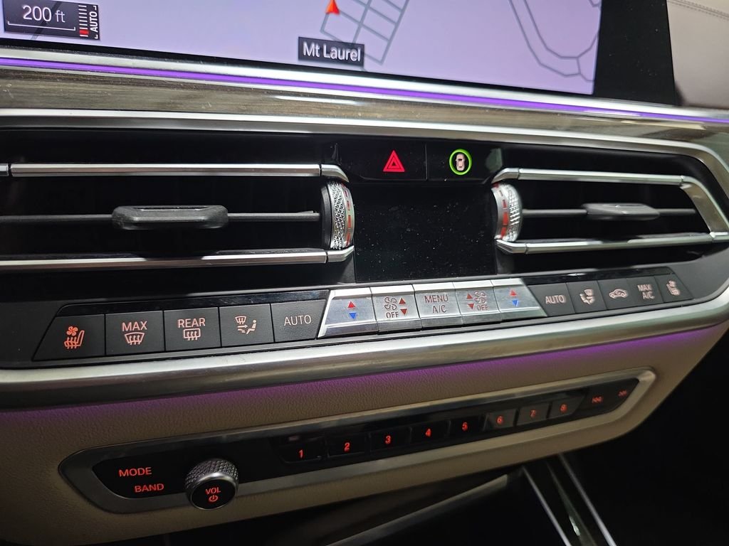 Used 2019 Black Sapphire Metallic BMW xDrive40i image 20