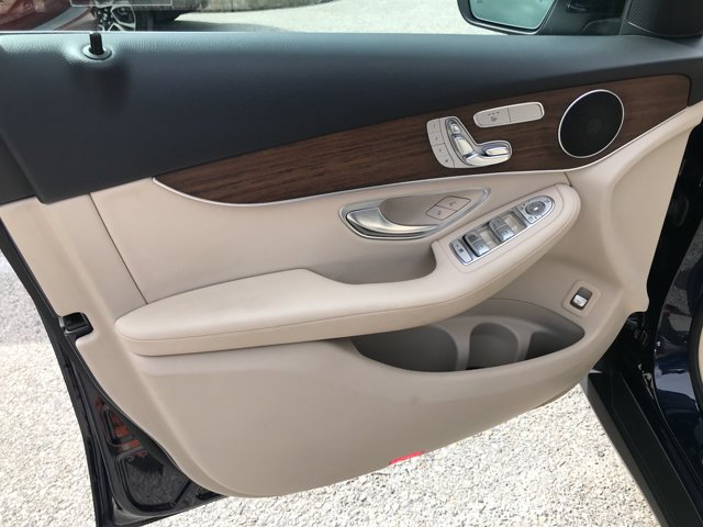 Used 2022 Lunar Blue Metallic Mercedes-Benz GLC 300 image 13
