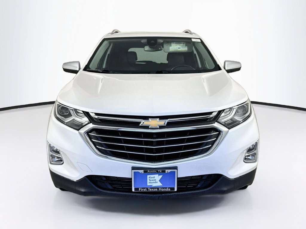 Used 2020 Iridescent Pearl Tricoat Chevrolet Premier image 2