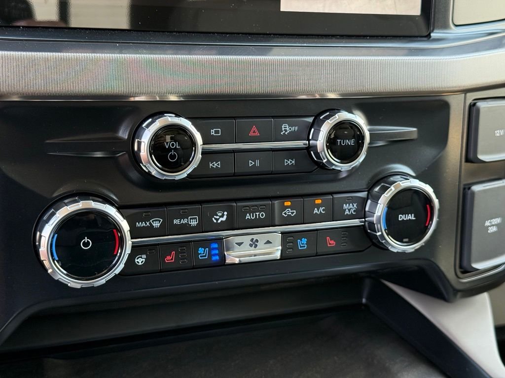 New 2026 Star White Metallic Tri-Coat Ford F-250® Platinum® image 11