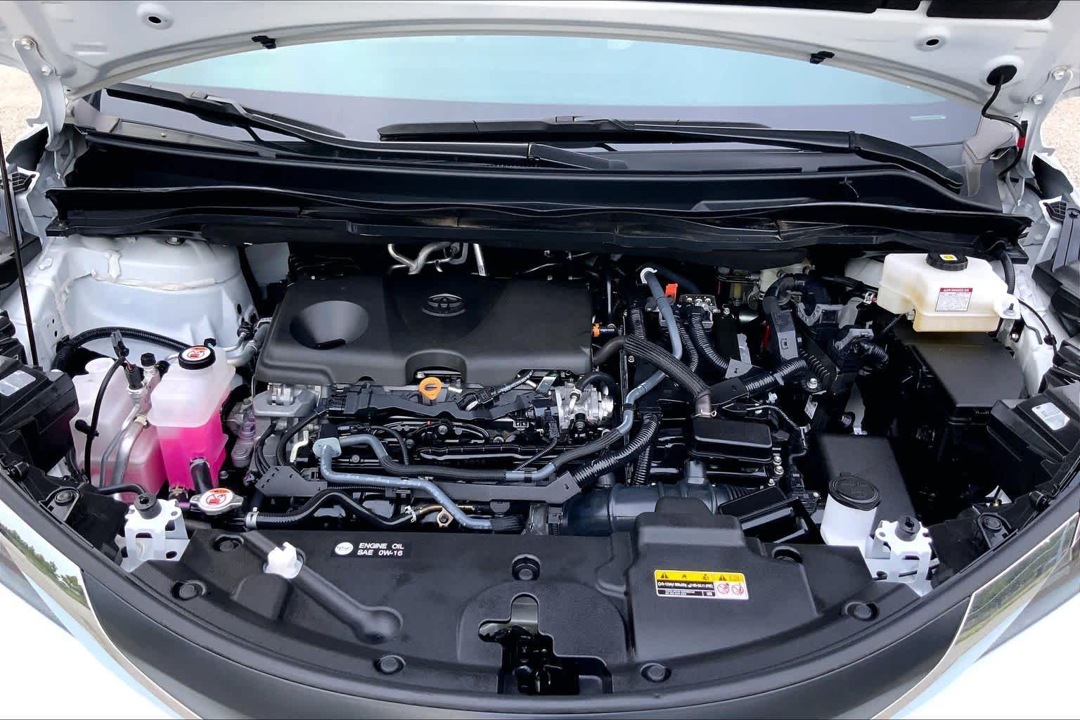 Used 2024 Wind Chill Pearl Toyota XLE image 31