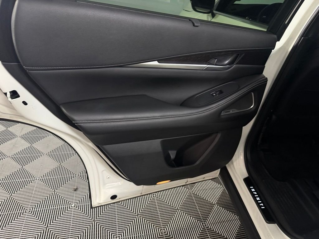 Used 2023 White INFINITI Sensory image 24