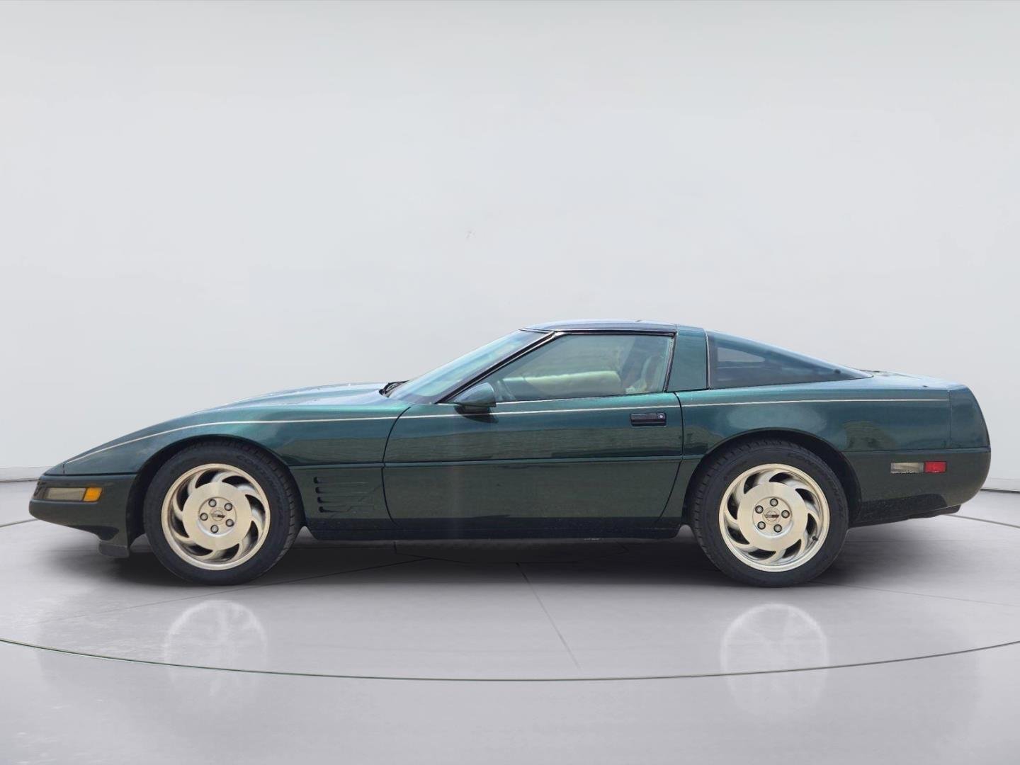 Used 1994 GREEN Chevrolet  image 2
