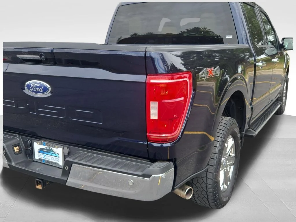 Used 2023 Blue Metallic Ford XLT image 11