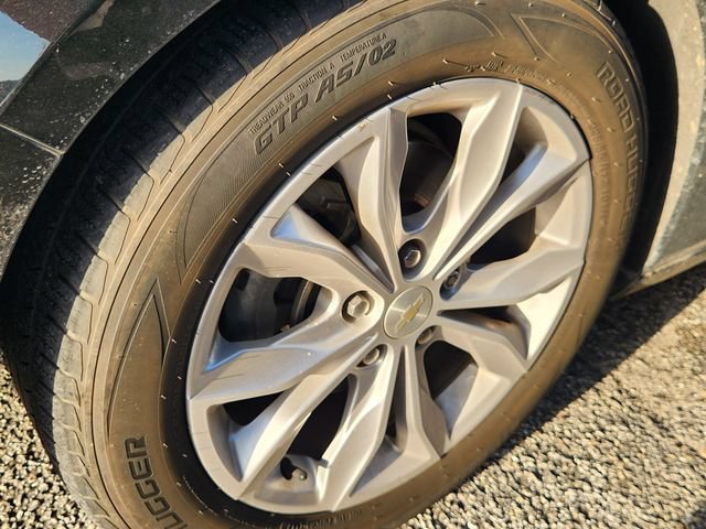 Used 2019 MOSAIC BLACK METALLIC Chevrolet LT image 10