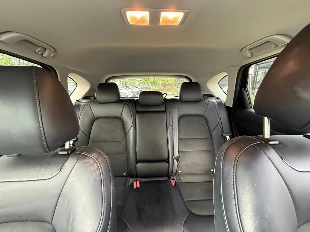Used 2018 White Mazda Touring image 22
