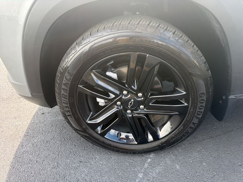 Used 2024 Gray Chevrolet ACTIV image 2