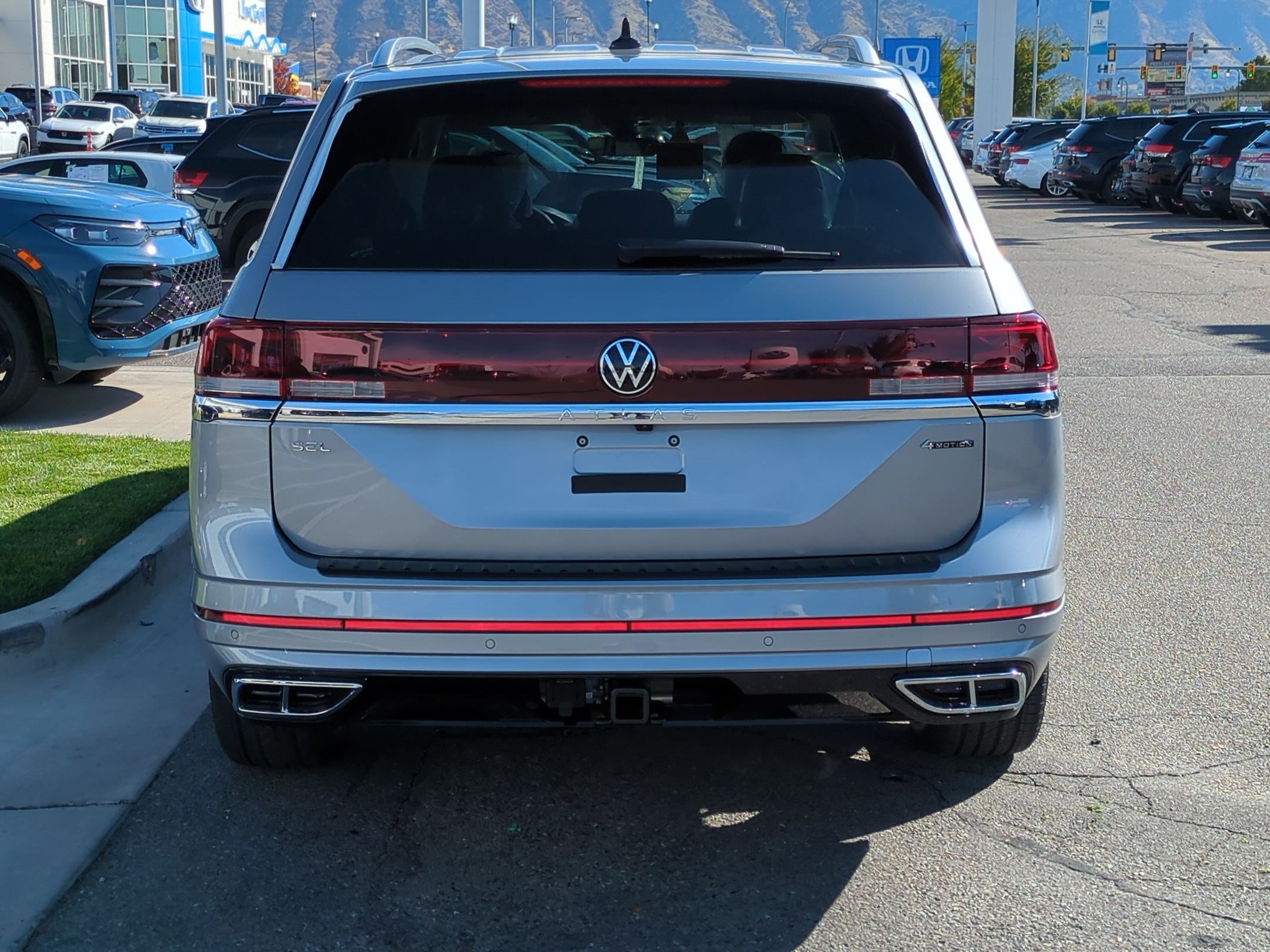 New 2026 Silver Mist Metallic Volkswagen 2.0T SEL Premium R-Line image 4