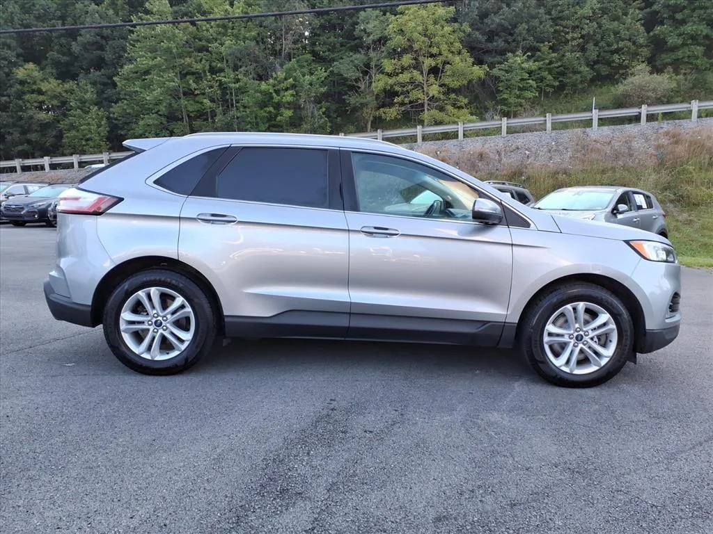 Used 2020 Silver Ford SEL image 8