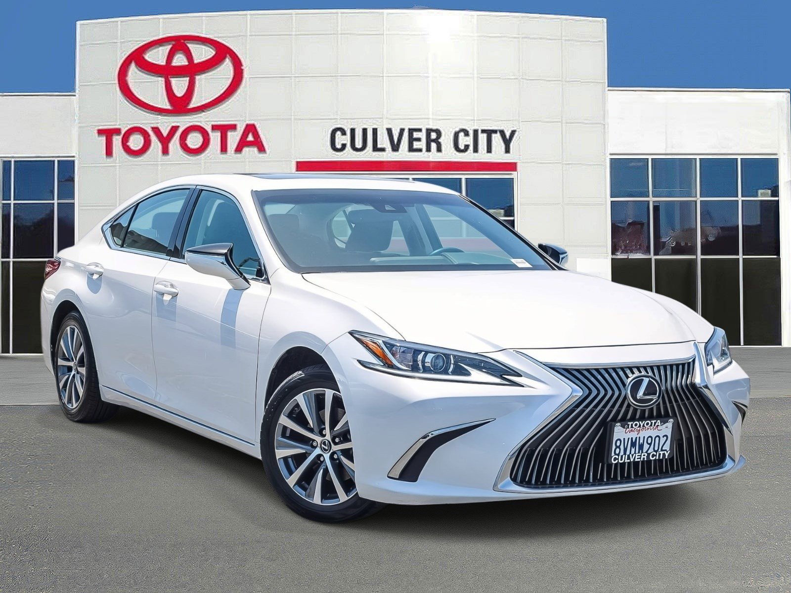 2021 Lexus ES 350 350's photo