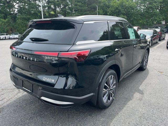 New 2027 MINERAL BLACK INFINITI Luxe AWD image 3
