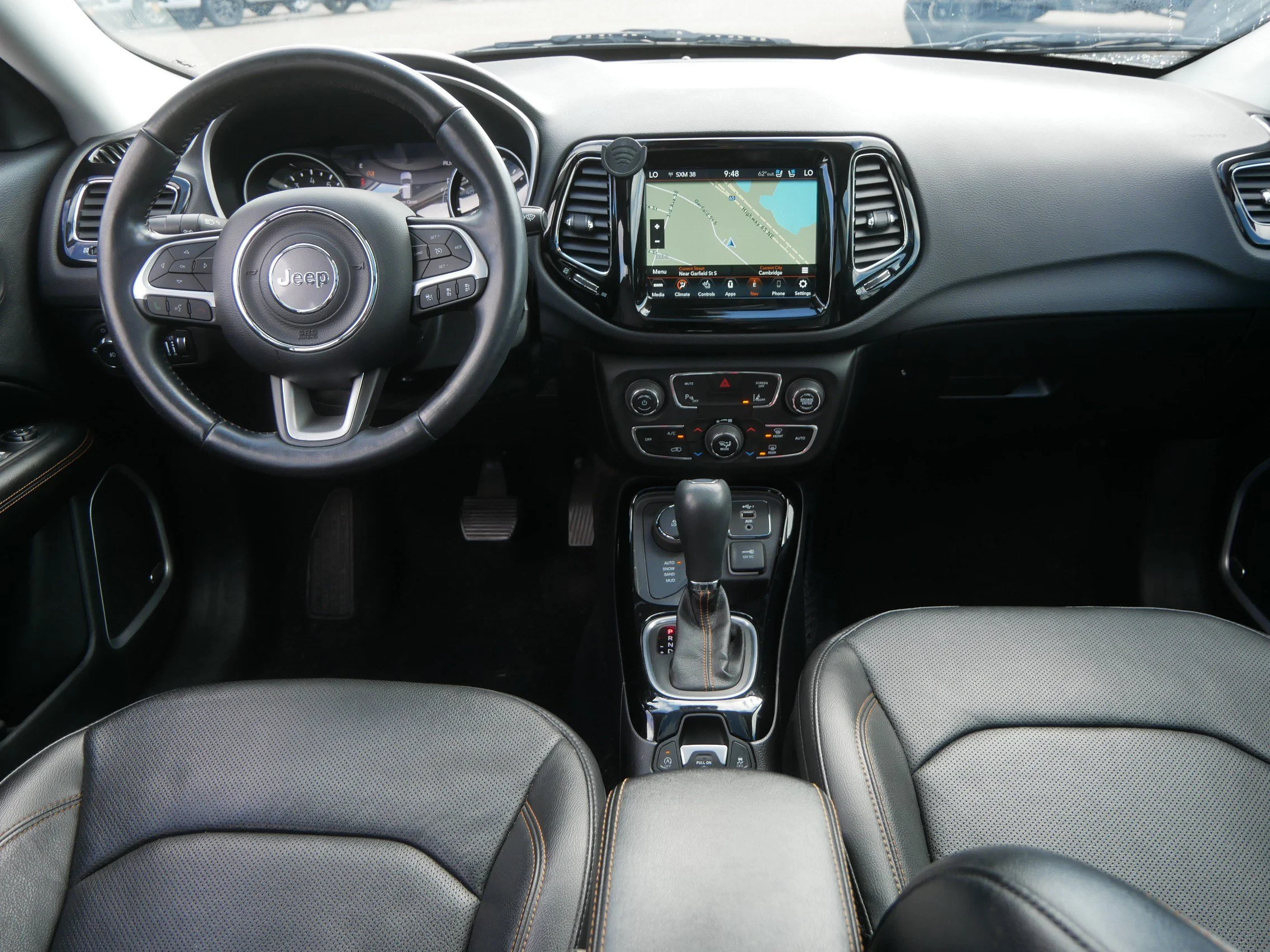 Used 2021 Pearl White Tri-Coat Jeep Limited image 10