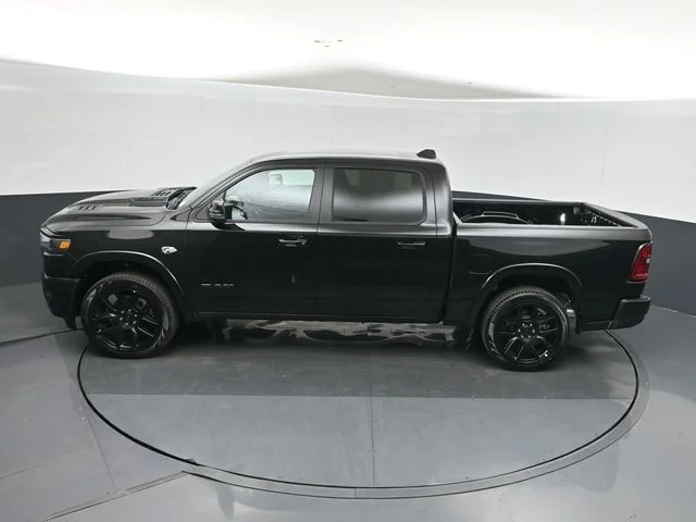 New 2026 Diamond Black Crystal Pearl-Coat Exterior Paint RAM Laramie image 35