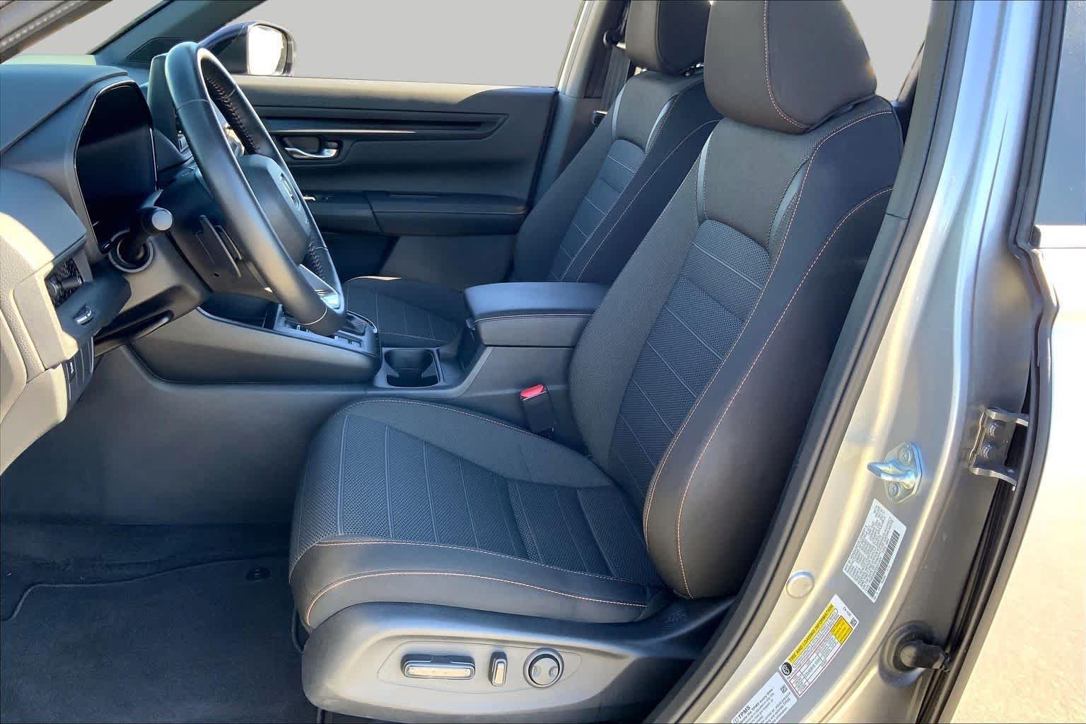 Used 2025 Solar Silver Metallic Honda Sport image 8