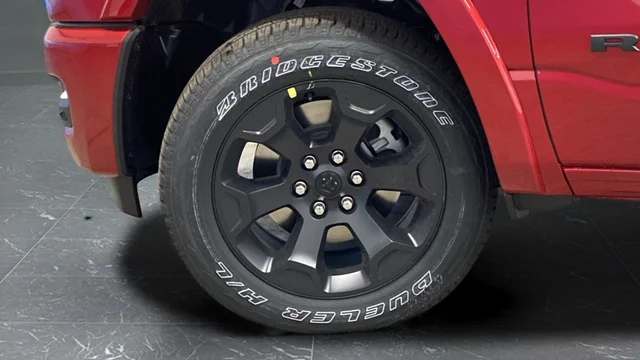 New 2026 Molten Red Pearl-Coat Exterior Paint RAM Big Horn/Lone Star image 41