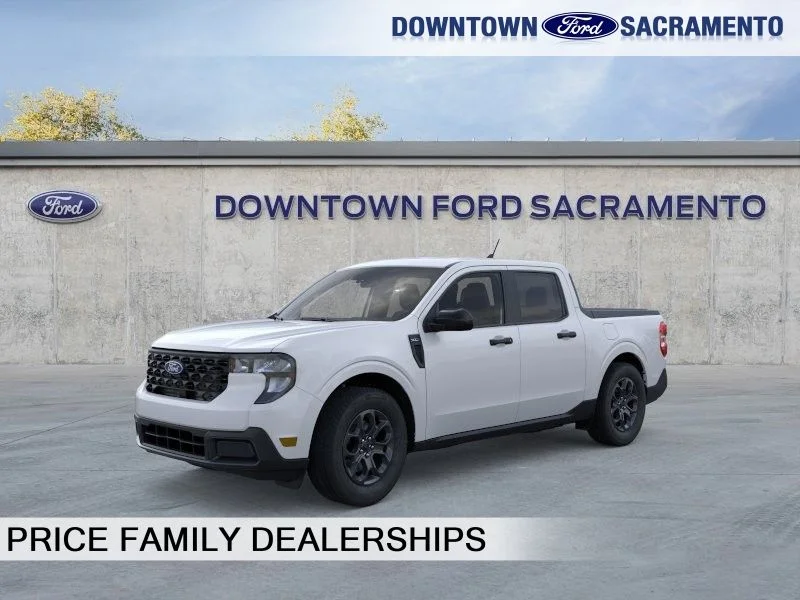 New 2025 White Ford XLT image 1