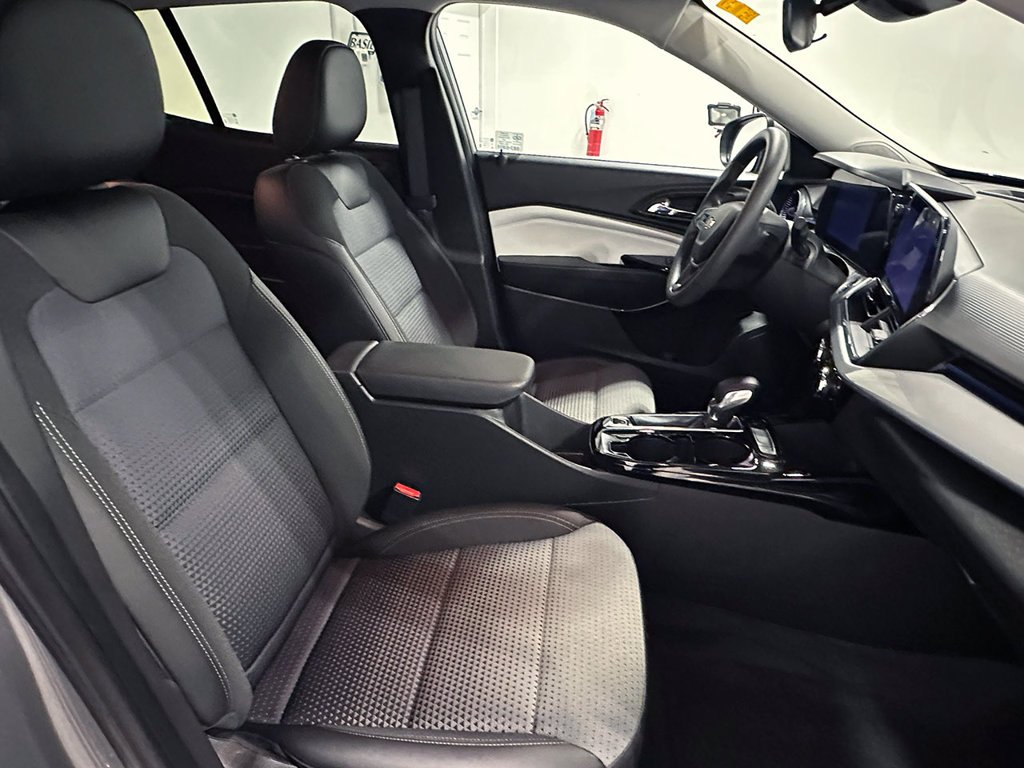 Used 2025 Gray Chevrolet LT image 24