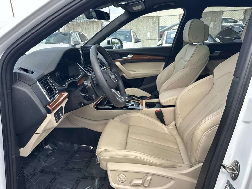 Used 2024 Glacier White Metallic Audi  image 15