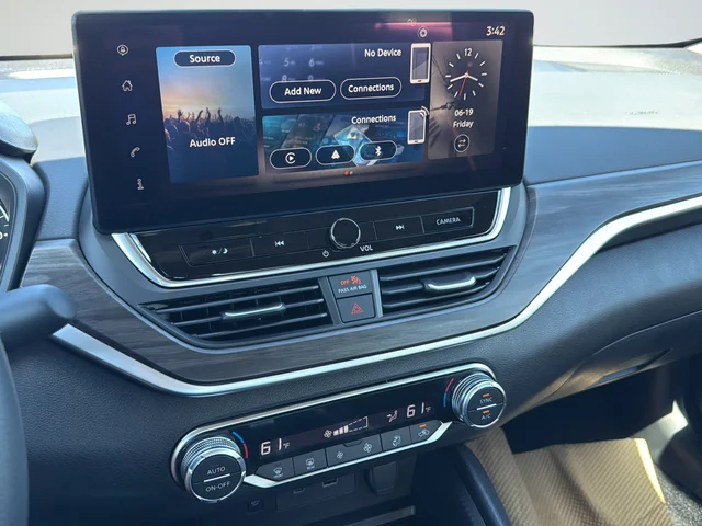 New 2026 Scarlet Ember Tintcoat Nissan 2.5 SV image 19