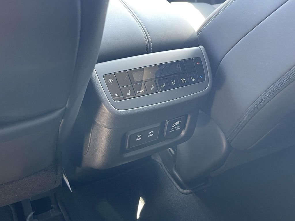New 2026 Everest White Pearl TriCoat Nissan Platinum image 13
