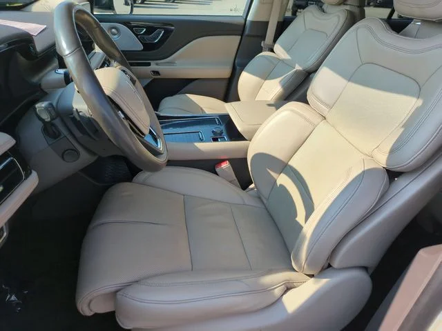 Used 2020 White Lincoln Reserve image 15