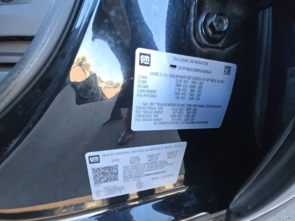 Used 2021 ONYX BLACK GMC AT4 image 31