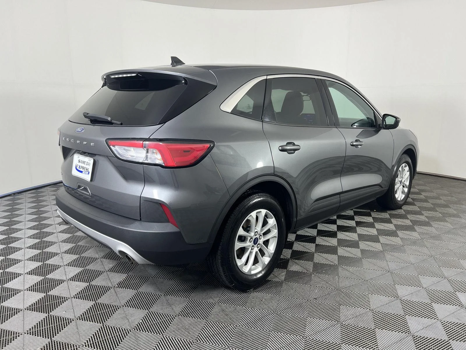 Used 2021 Carbonized Grey Ford SE image 24
