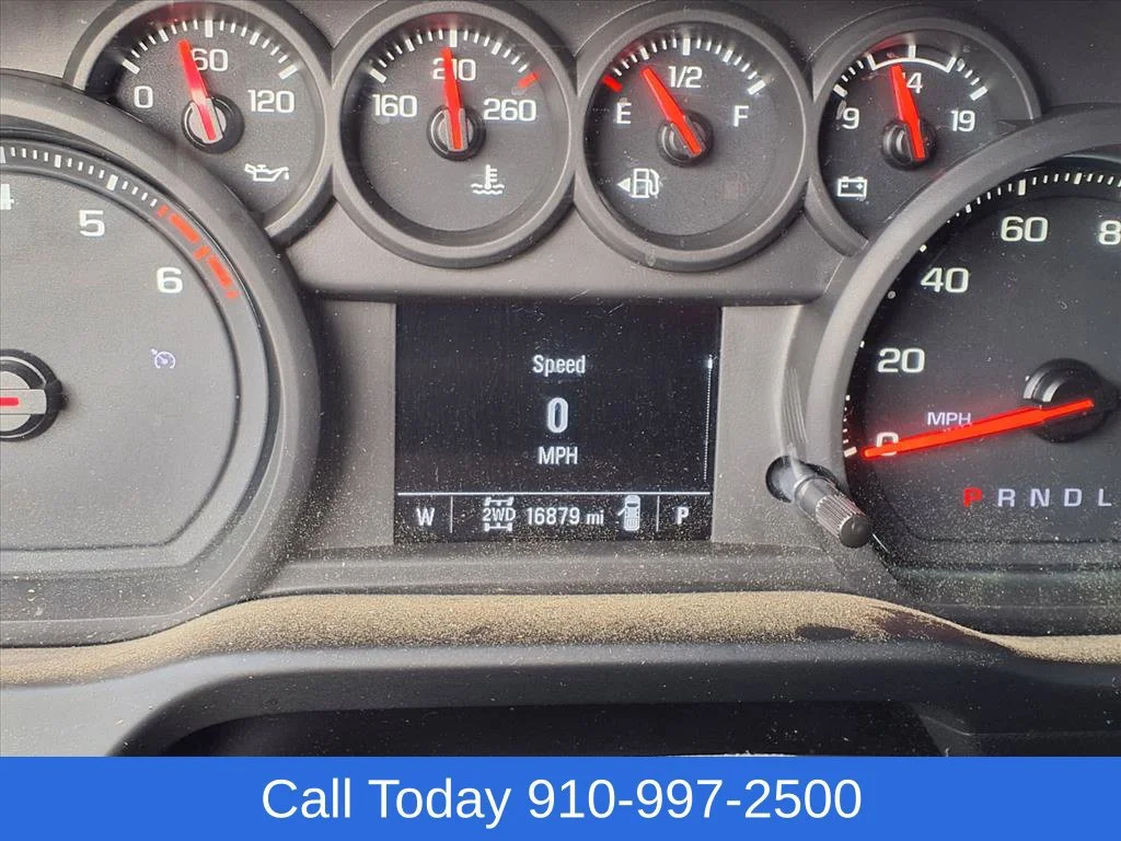 Used 2025 Summit White Chevrolet Custom image 28