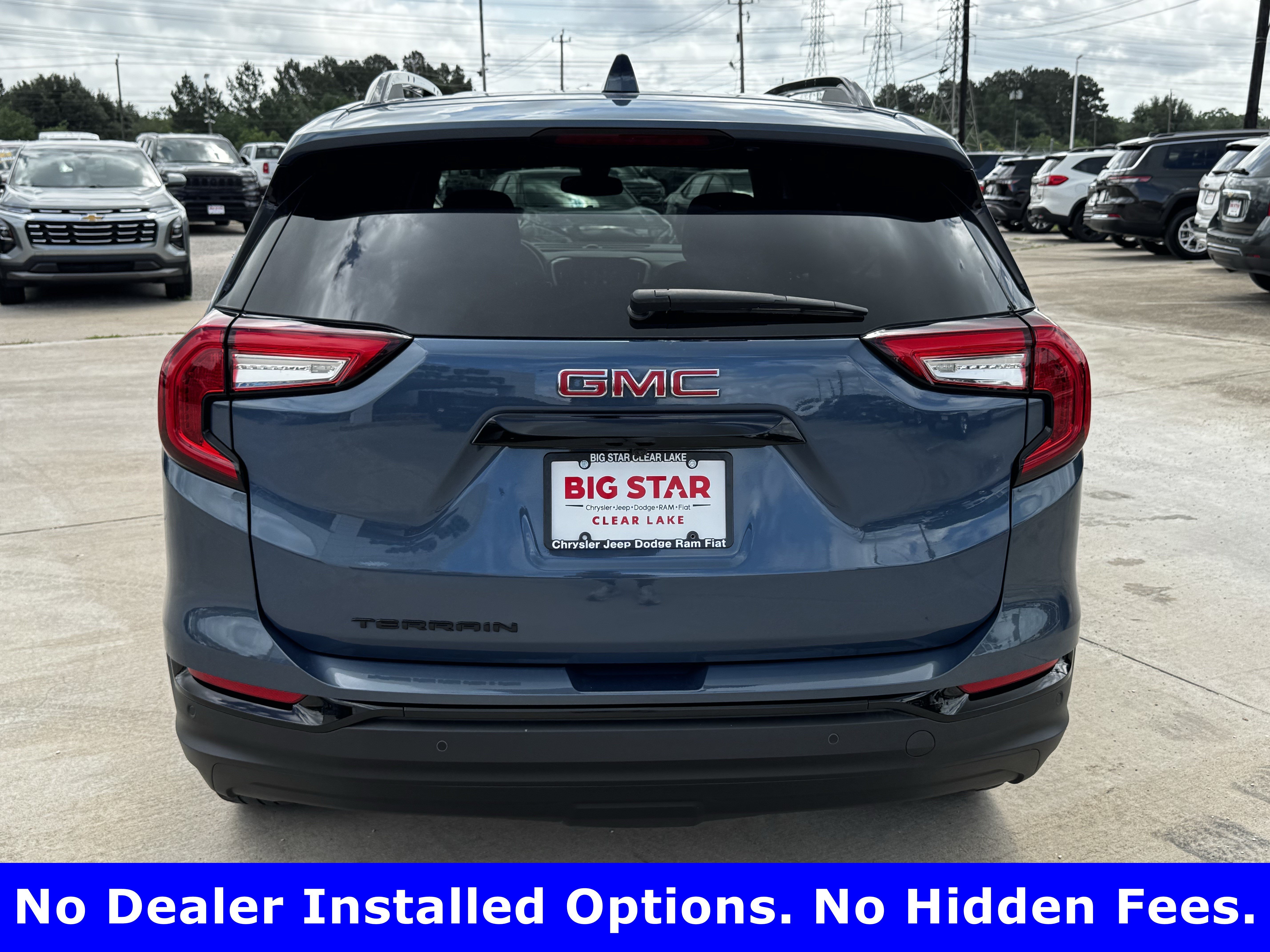 Used 2024 Downpour Metallic GMC SLE image 8