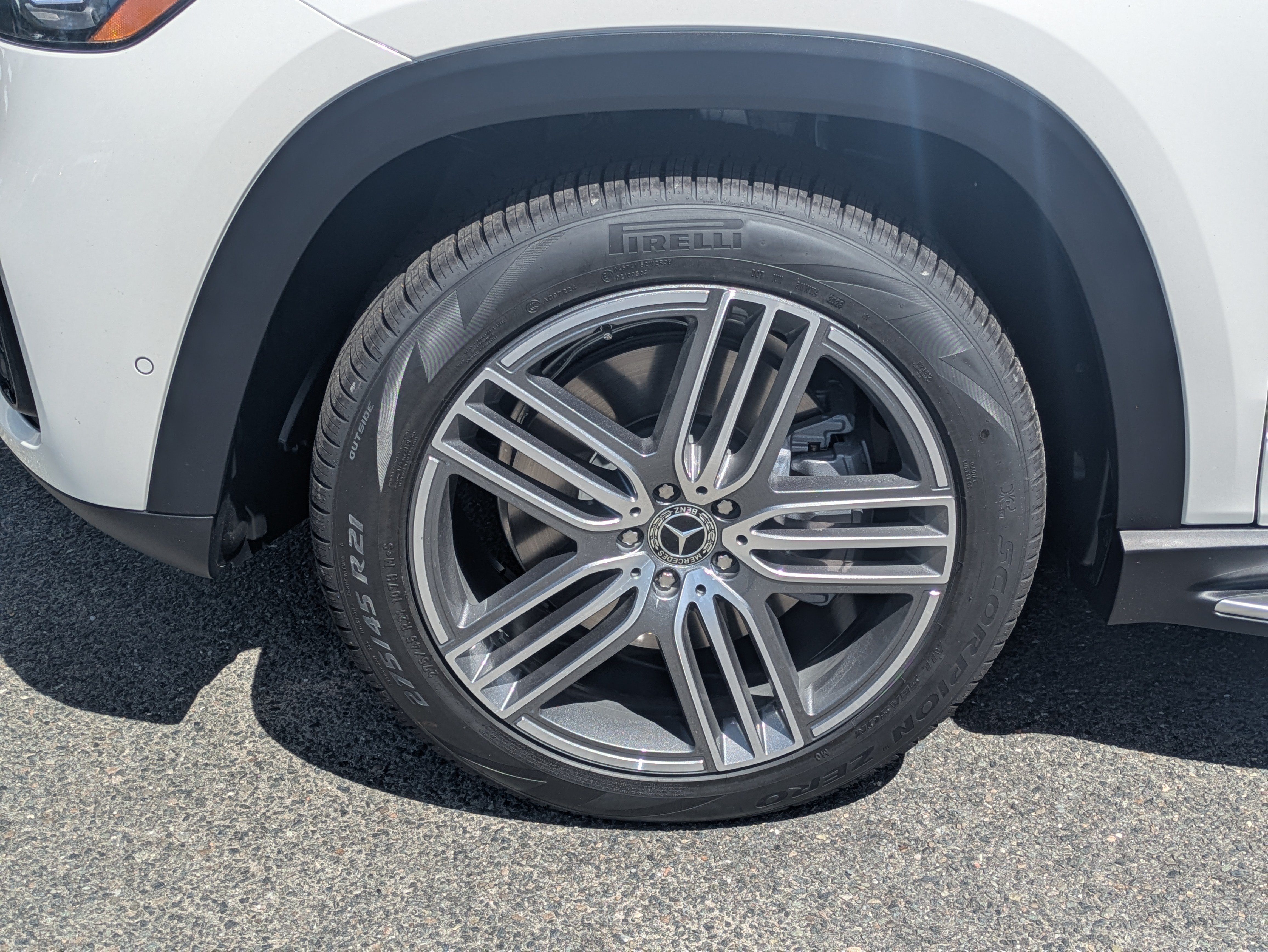 New 2026 Polar White Mercedes-Benz GLS 450 image 10