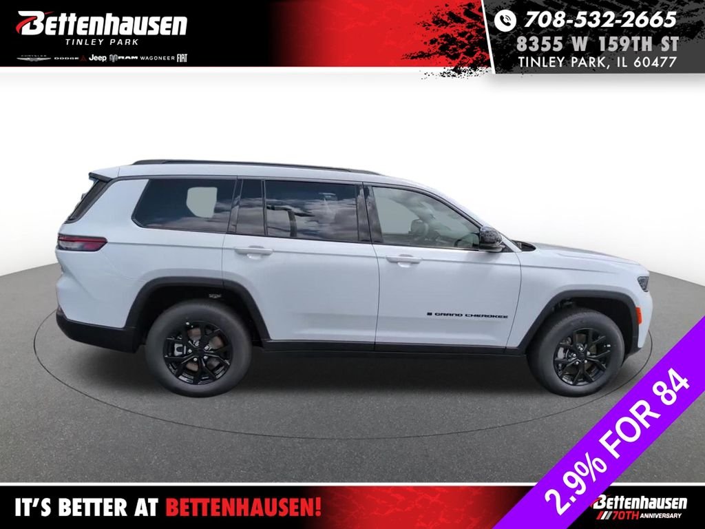New 2026 Bright White Clear-Coat Exterior Paint Jeep Laredo image 3