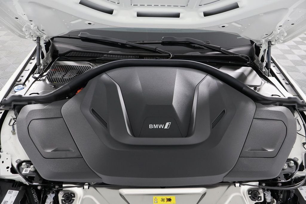 New 2026 Alpine White BMW xDrive40 image 9