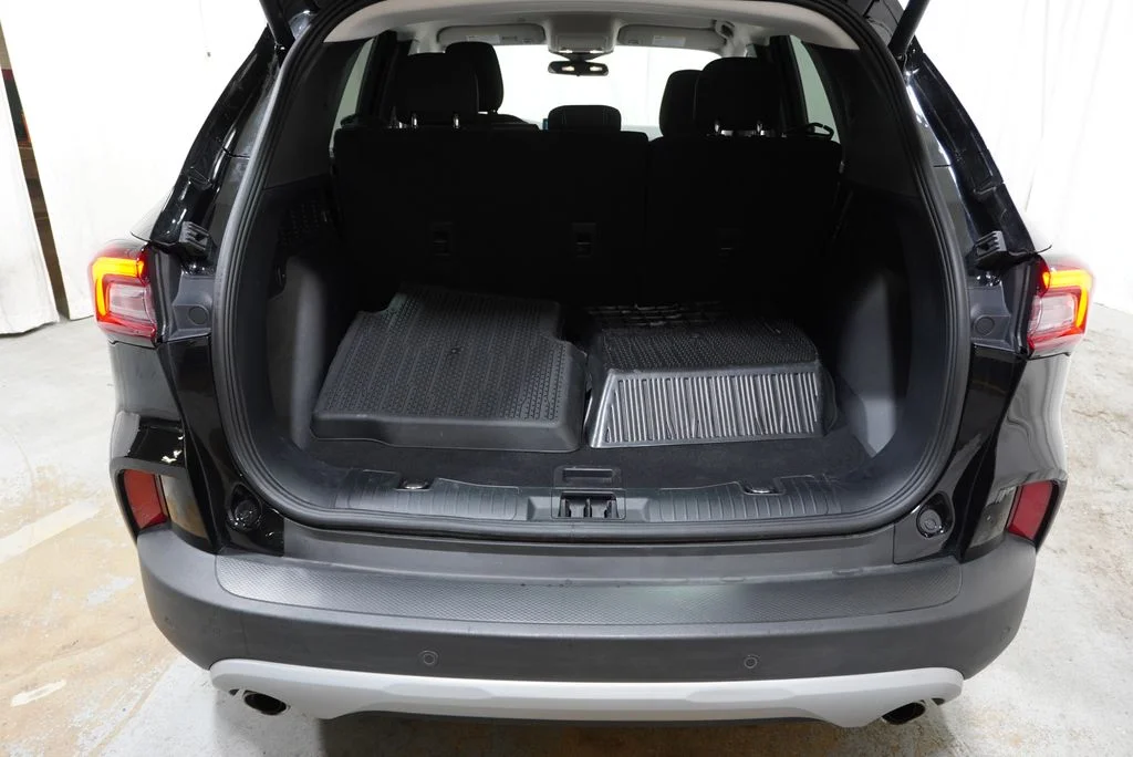Used 2023 Black Ford Active image 31