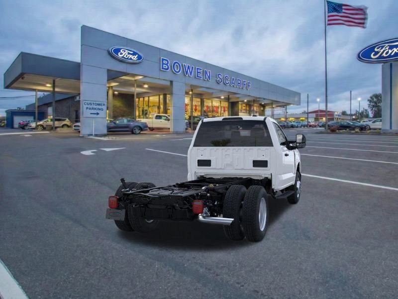 2025 Ford F-350 Super Duty Chassis Cab XL - Photo 31