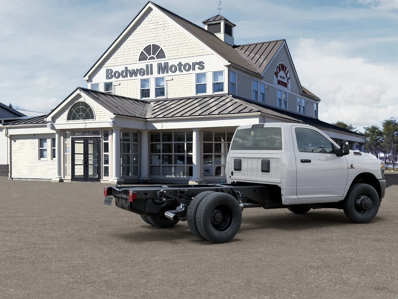 New 2026 Bright White Clear-Coat Exterior Paint RAM Tradesman 4WD Reg Cab 60" CA 143.5" WB image 30