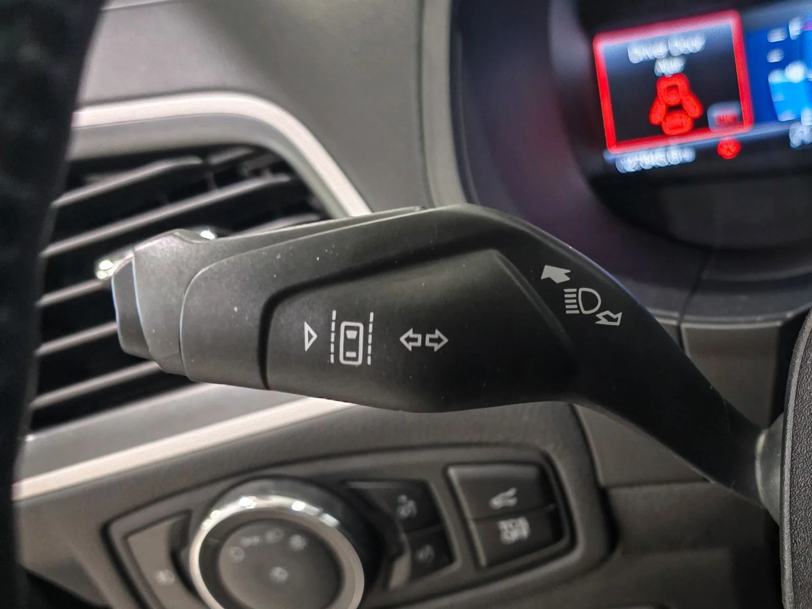Used 2024 Agate Black Metallic Ford SEL image 36