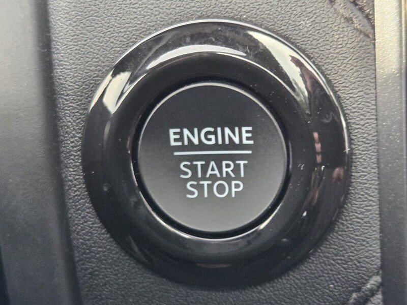Used 2025 White Metallic FORD TREMOR 4X4 image 31