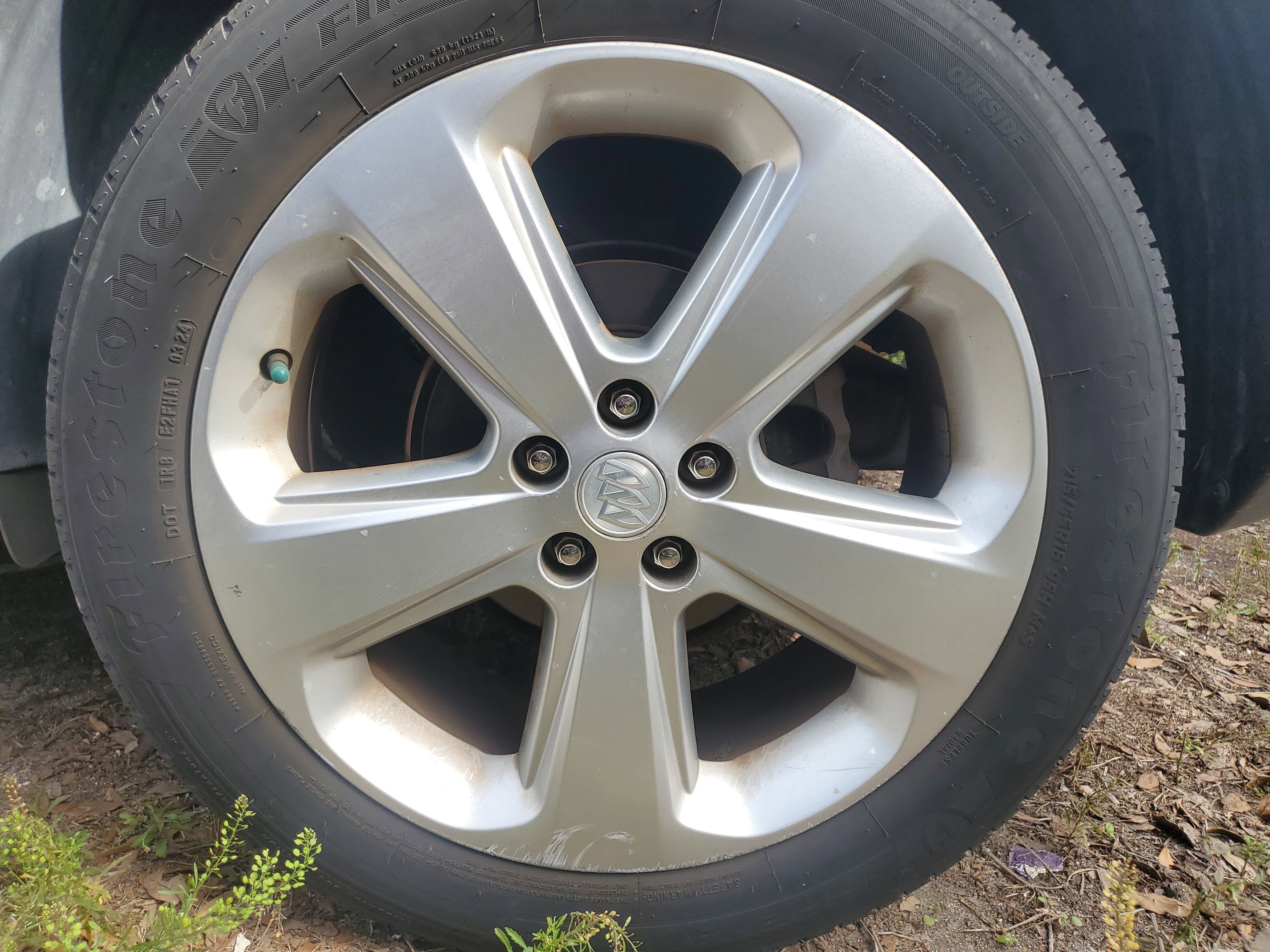 Used 2015 Cocoa Silver Metallic Buick Convenience image 6