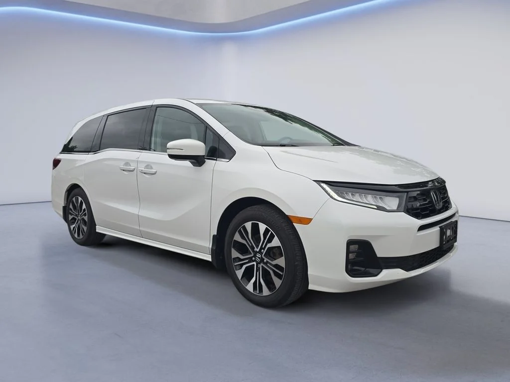 Certified Used 2025 Platinum White Pearl Honda ELITE image 7