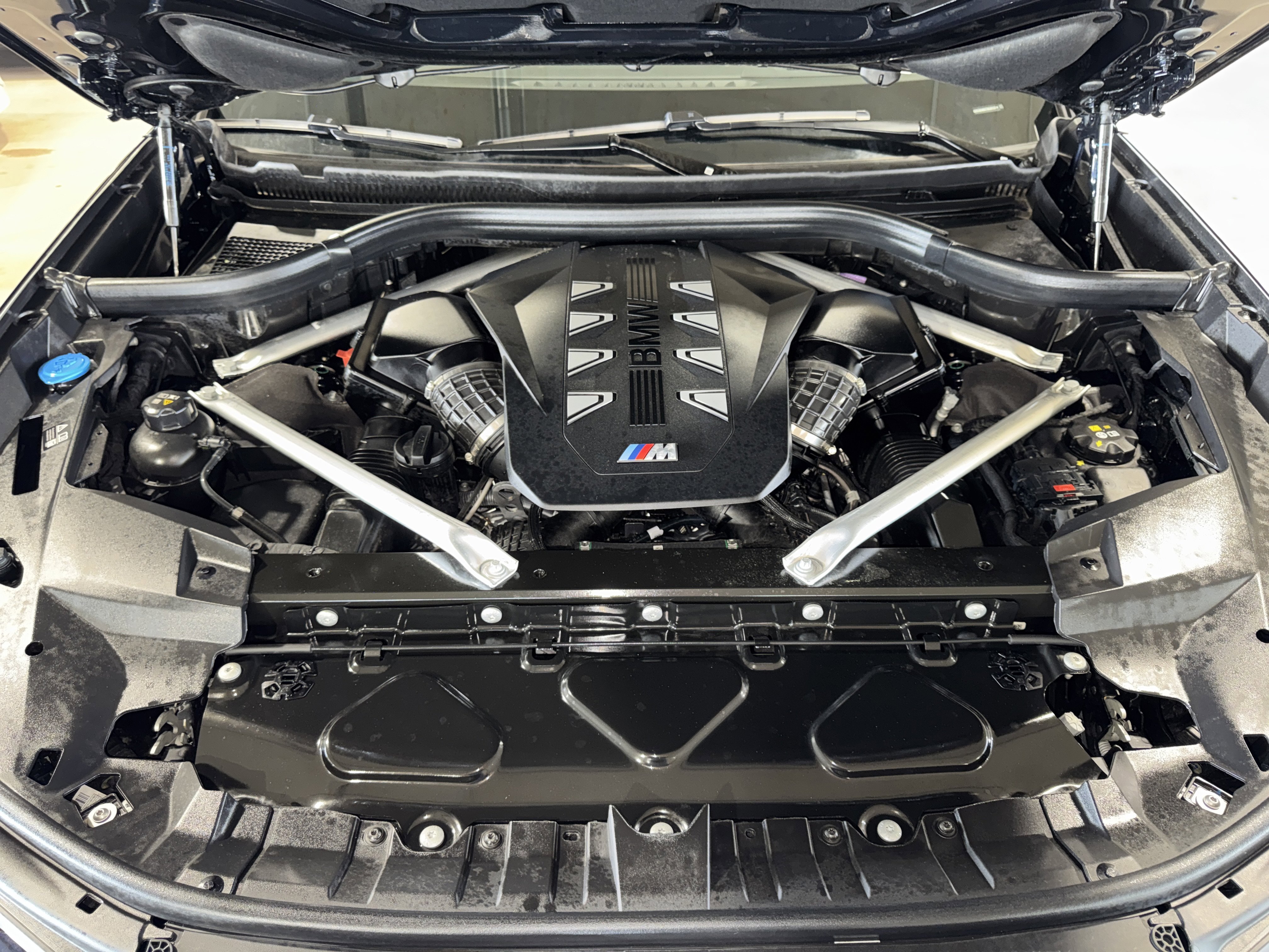 Used 2026 Carbon Black Metallic BMW M60i image 35