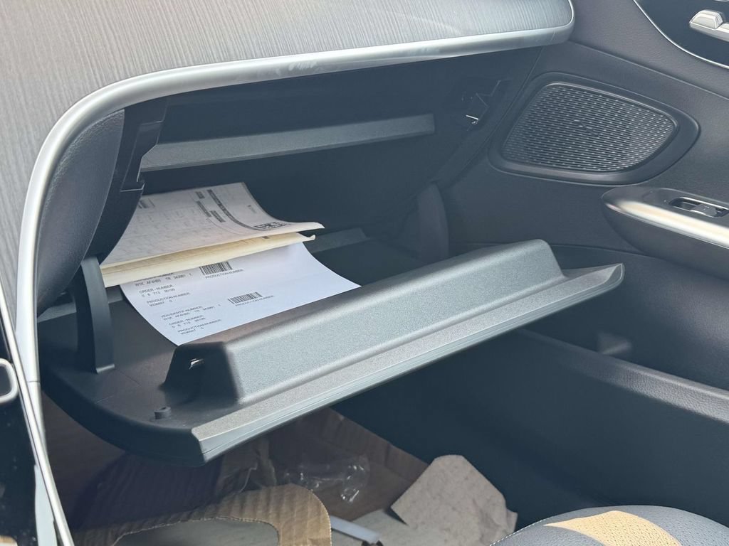 New 2026 Cirrus Silver Metallic Mercedes-Benz C 300 image 29