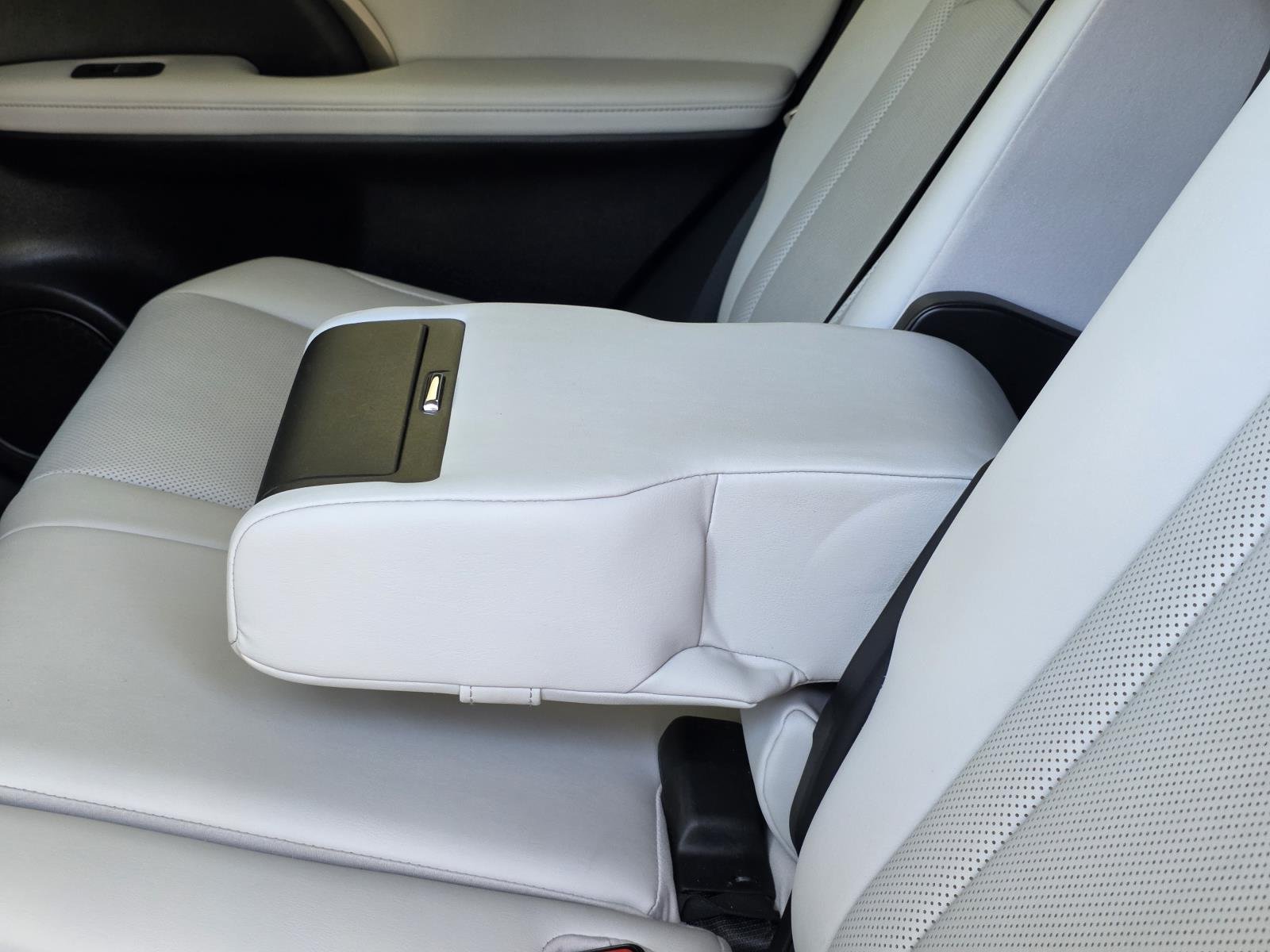 Used 2020 Silver Lexus 450h image 10