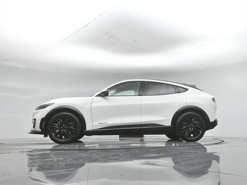 New 2026 Star White Metallic Tri-coat Ford Premium image 7