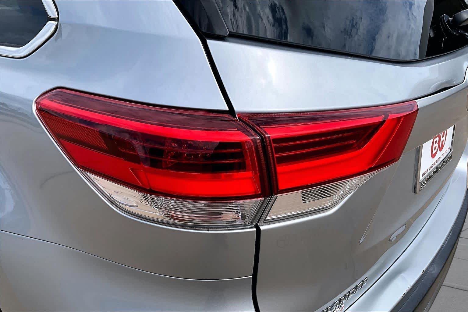 Used 2018 Celestial Silver Metallic Toyota LE Plus image 28