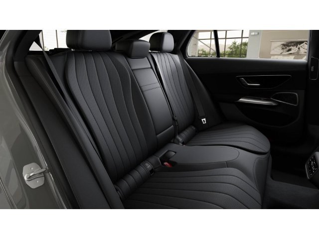 New 2027 MANUFAKTUR Alpine Grey Mercedes-Benz E 450 image 5