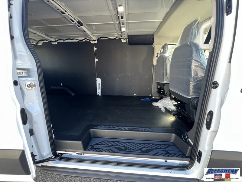 New 2027 Oxford White Ford T250 image 11