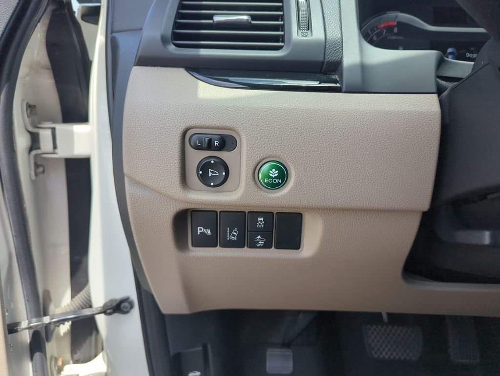 Used 2017  Honda Touring image 20