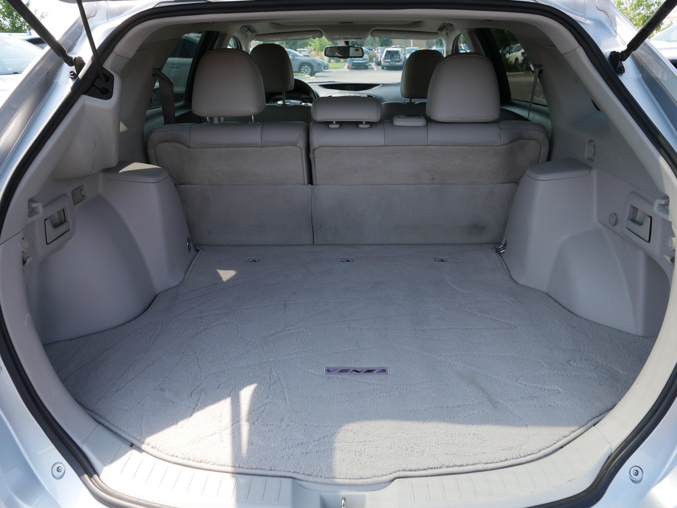 Used 2015 Celestial Silver Metallic Toyota Limited image 18
