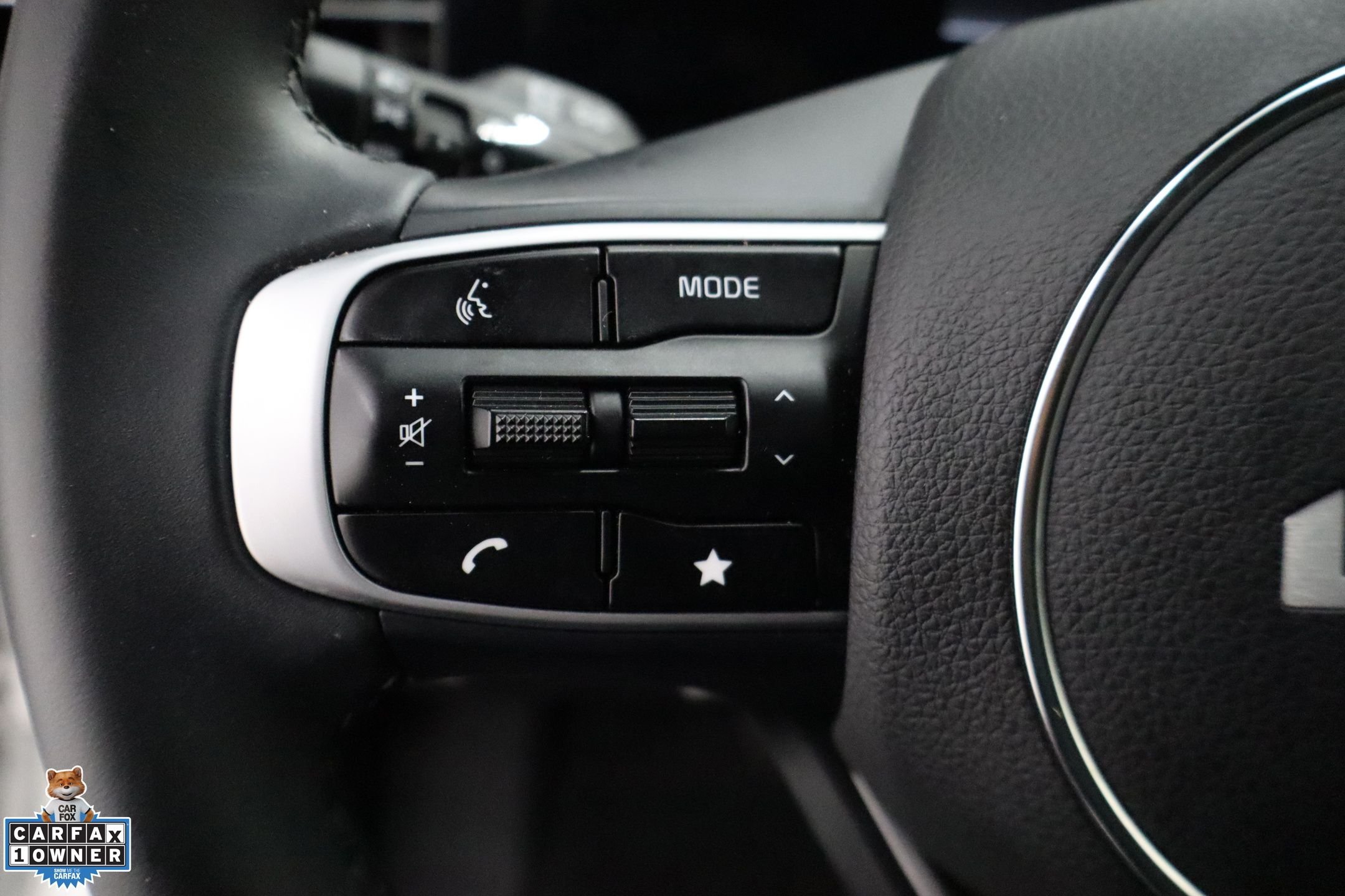 Used 2025 White Kia GT-Line image 15